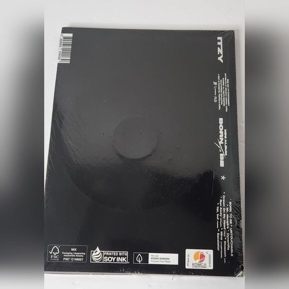 ITZY Born To Be Version C Cd NIB - Picture 2 of 7